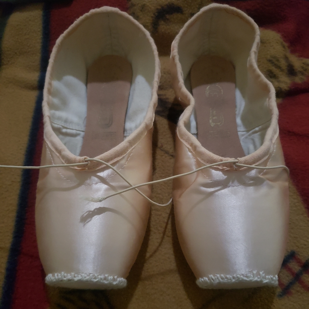 Freed of London Pointe Shoes, CPro 5.5 xxx OF, Fish Maker